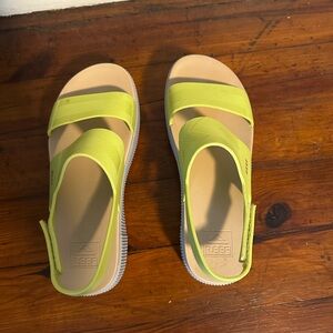 Reef Women's Vibrant Yellow Sandals
